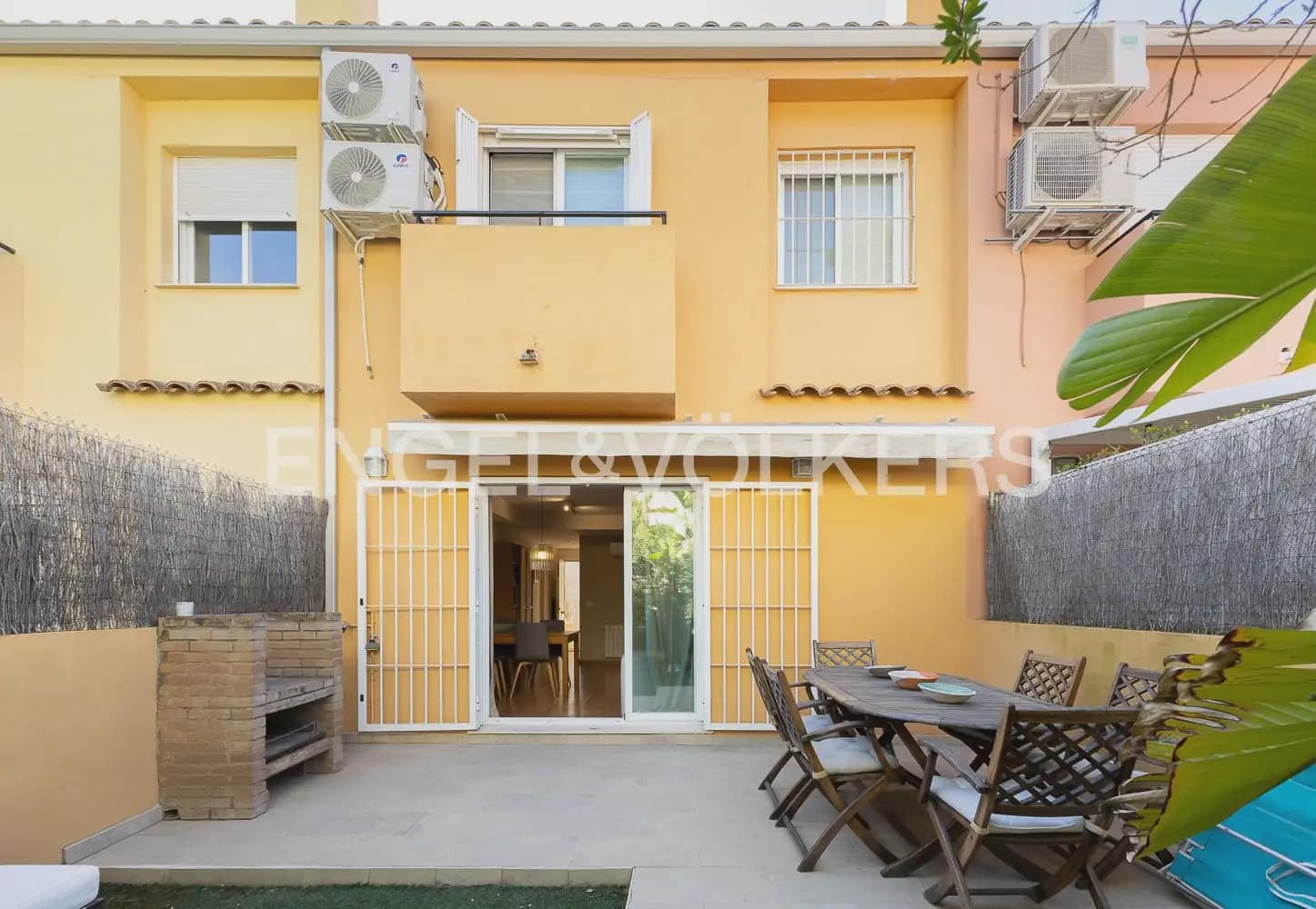 3 soveværelse Byhus til leje i Naquera med swimmingpool garage - € 1.300 (Ref: 9897970)