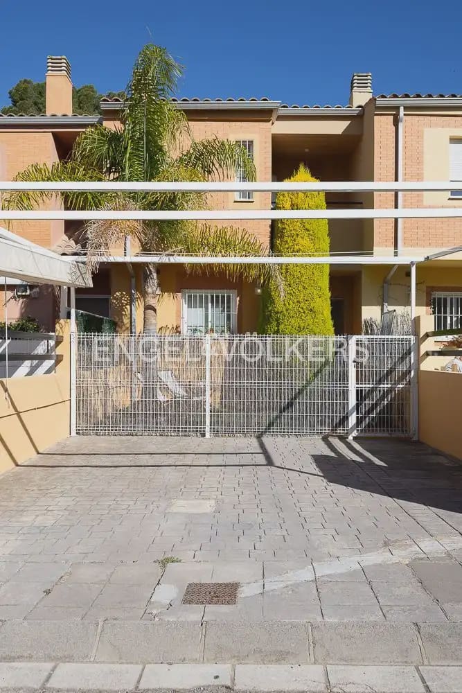 3 soveværelse Byhus til leje i Naquera med swimmingpool garage - € 1.300 (Ref: 9897970)