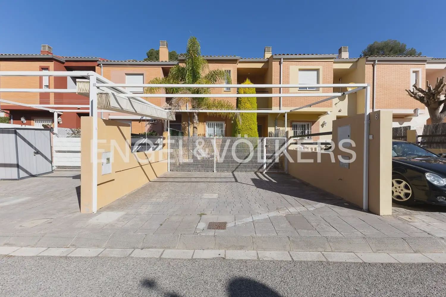 3 soveværelse Byhus til leje i Naquera med swimmingpool garage - € 1.300 (Ref: 9897970)