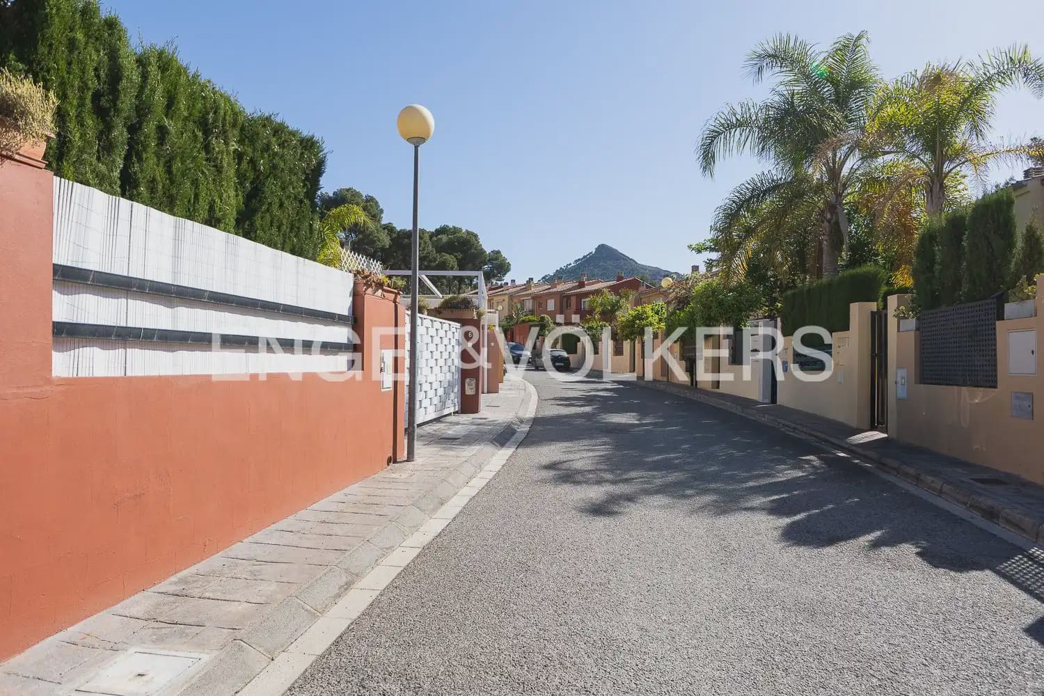 3 soveværelse Byhus til leje i Naquera med swimmingpool garage - € 1.300 (Ref: 9897970)