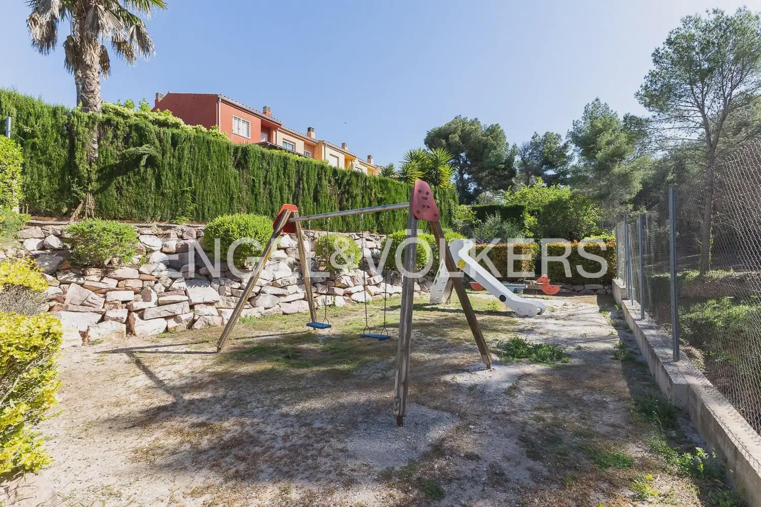 3 soveværelse Byhus til leje i Naquera med swimmingpool garage - € 1.300 (Ref: 9897970)