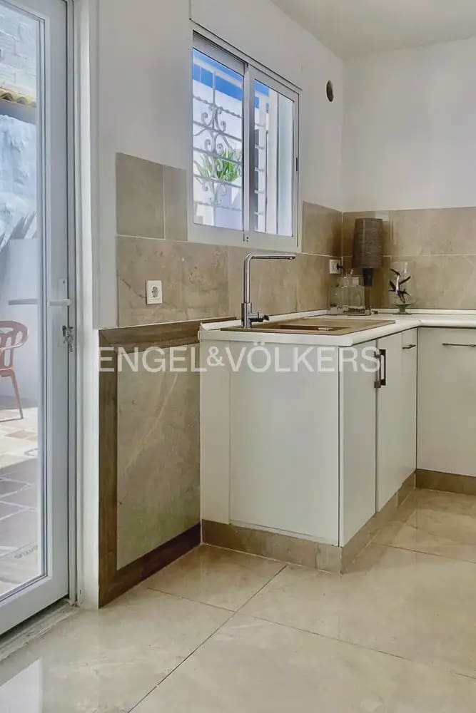3 bedroom Townhouse for sale in Gilet with pool - € 280,000 (Ref: 9897971)