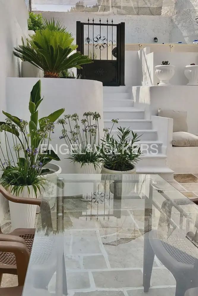 3 bedroom Townhouse for sale in Gilet with pool - € 280,000 (Ref: 9897971)