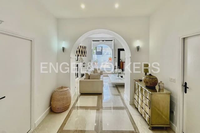 3 bedroom Townhouse for sale in Gilet - € 280,000 (Ref: 9897971)