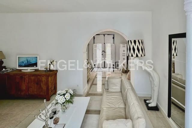 3 bedroom Townhouse for sale in Gilet - € 280,000 (Ref: 9897971)