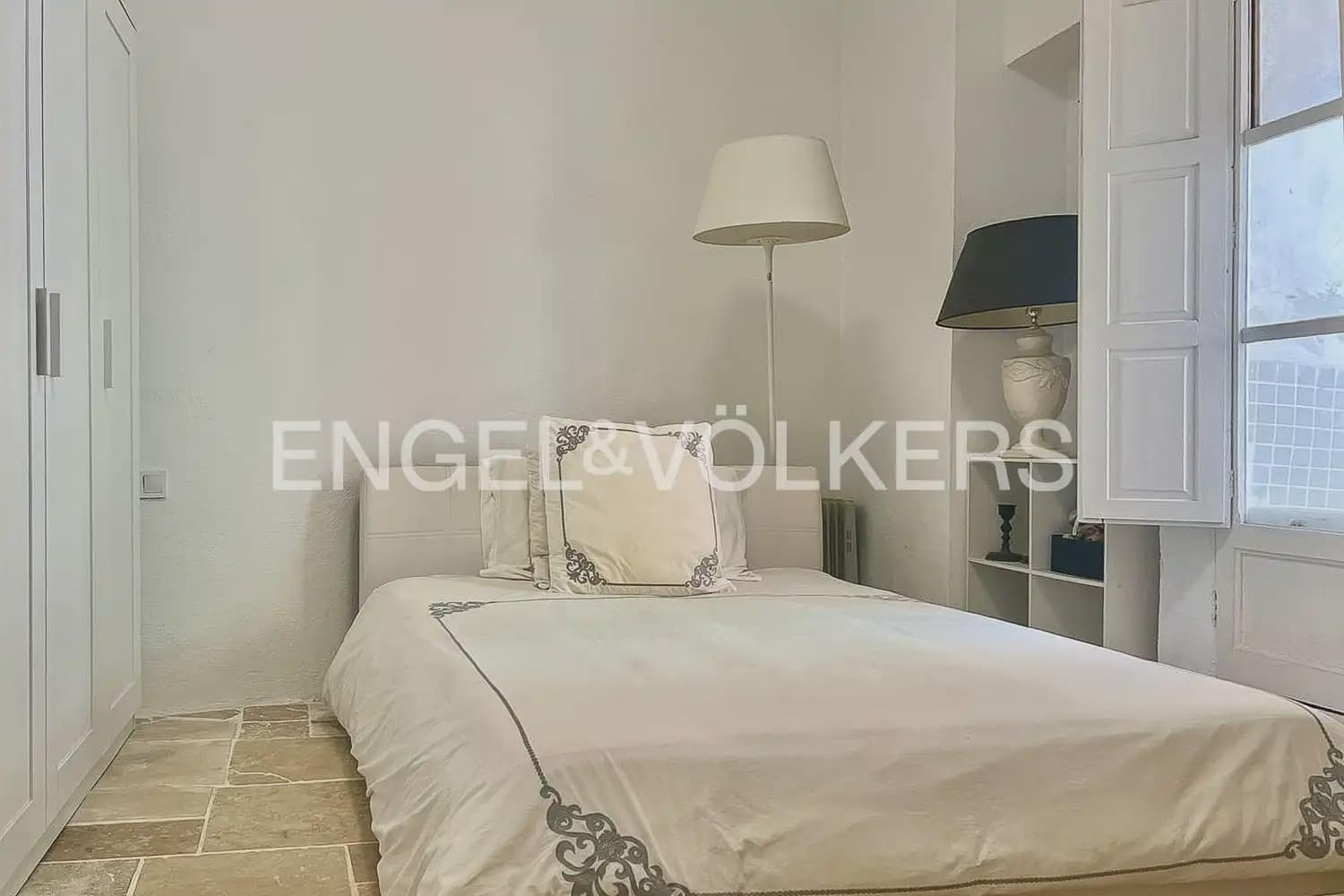 3 soverom Hus til salgs i Gilet med svømmebasseng - € 280 000 (Ref: 9897971)