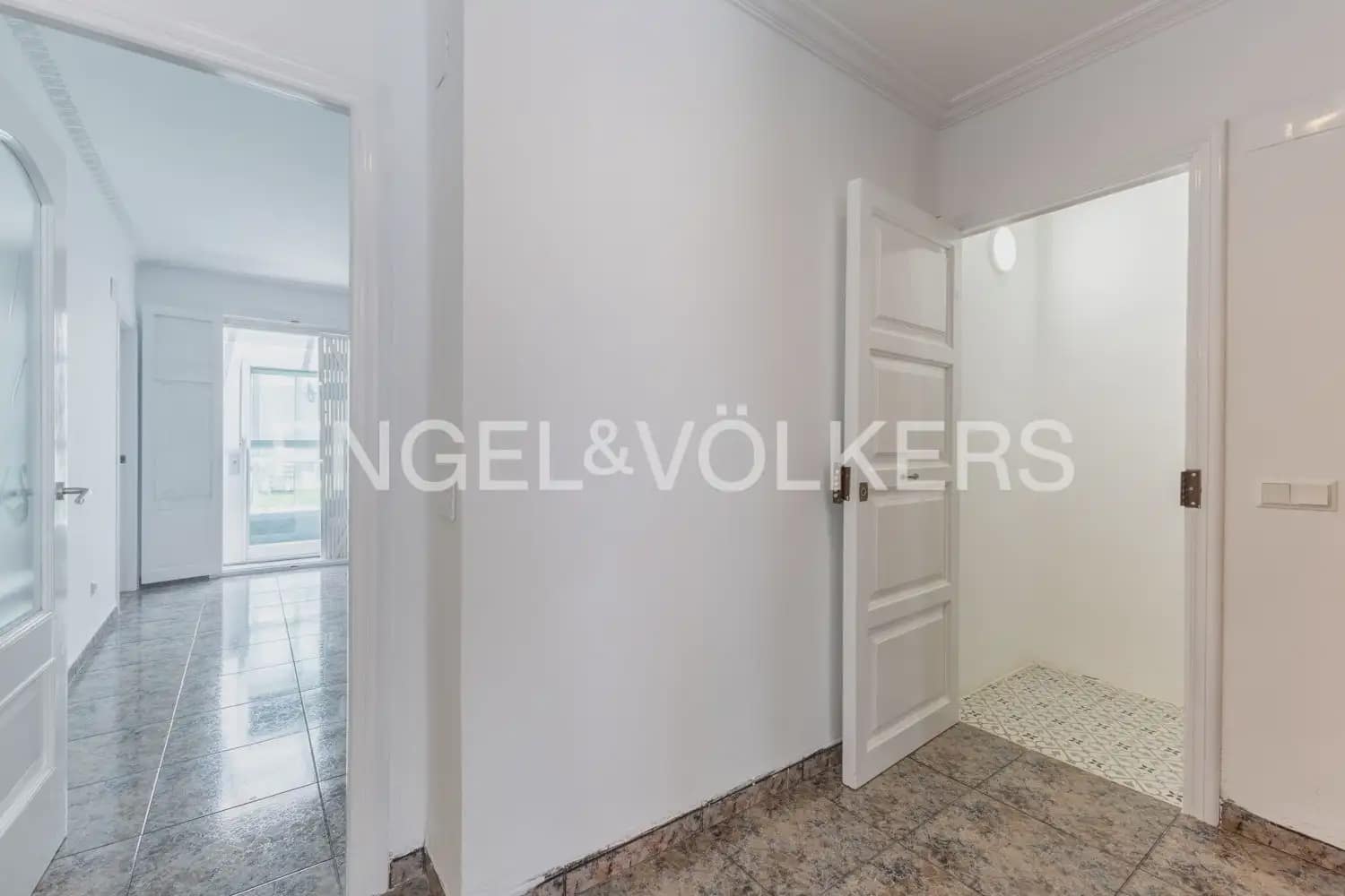7 sovrum Hus till salu i Valencia stad - 795 000 € (Ref: 9897972)