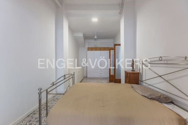 7 quarto Casa em Banda para venda em En Corts, Valência cidade - 795 000 € (Ref: 9897972)