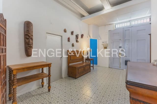 7 quarto Casa em Banda para venda em En Corts, Valência cidade - 795 000 € (Ref: 9897972)