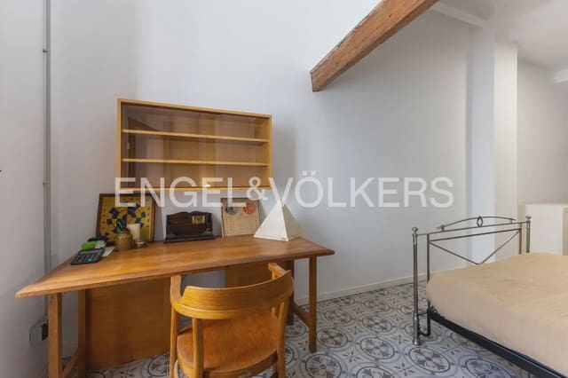 7 quarto Casa em Banda para venda em En Corts, Valência cidade - 795 000 € (Ref: 9897972)