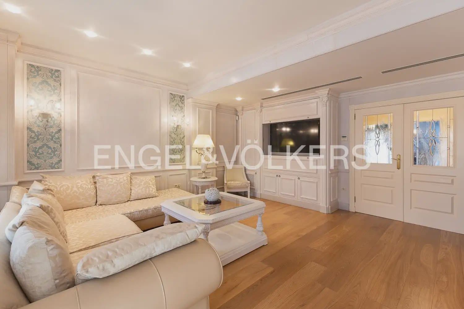 4 chambre Maison de Ville à vendre à Valence ville avec garage - 990 000 € (Ref: 9897973)