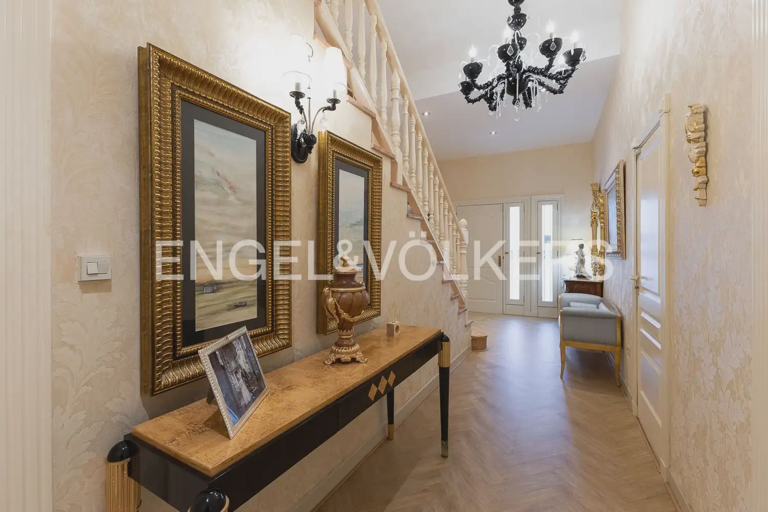 4 chambre Maison de Ville à vendre à Valence ville avec garage - 990 000 € (Ref: 9897973)