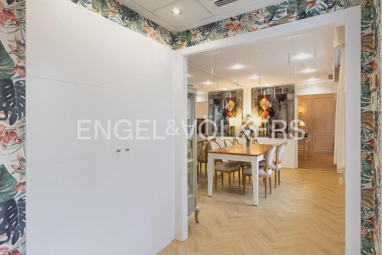 4 chambre Maison de Ville à vendre à Valence ville avec garage - 990 000 € (Ref: 9897973)