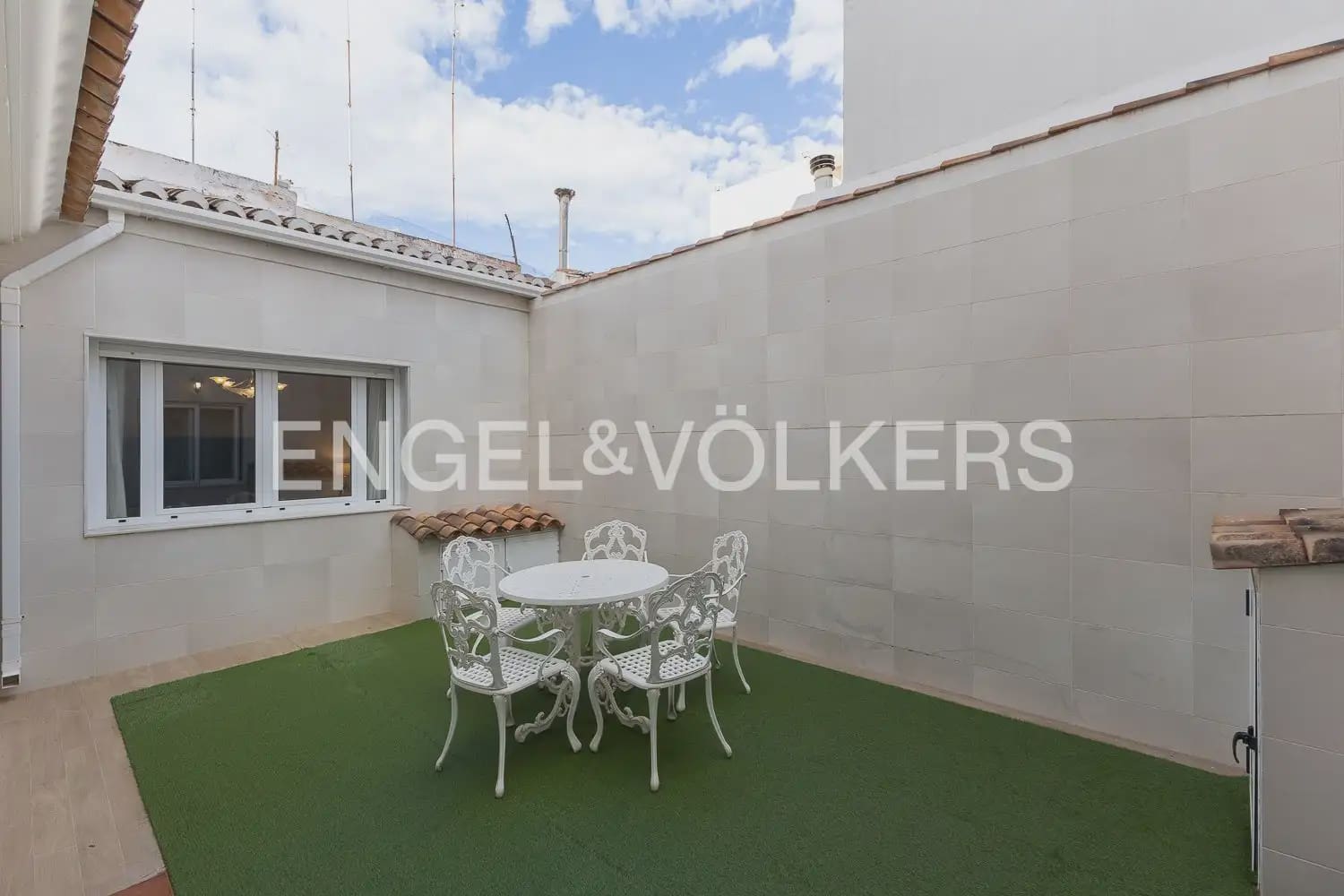 4 chambre Maison de Ville à vendre à Valence ville avec garage - 990 000 € (Ref: 9897973)