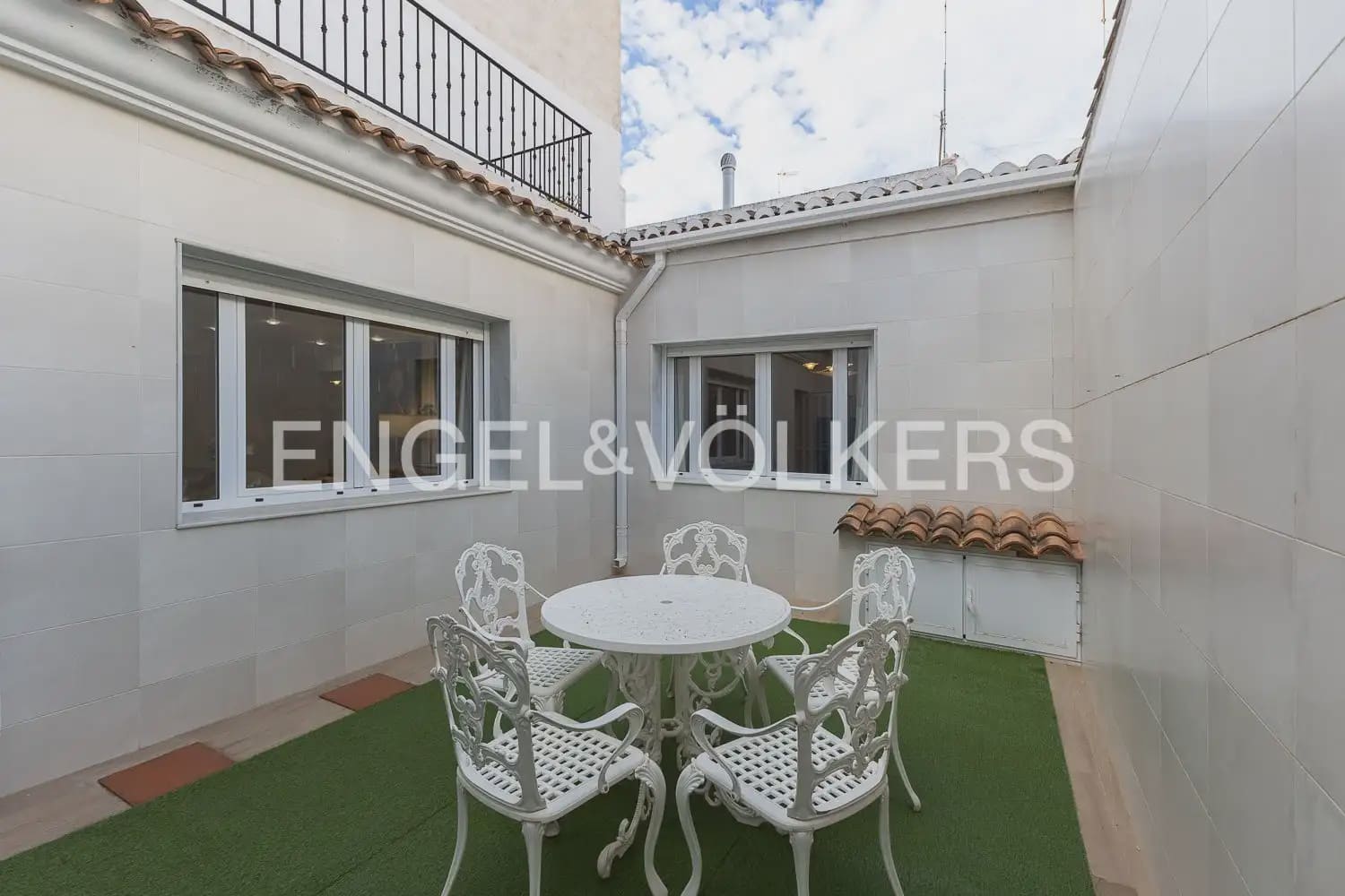 4 chambre Maison de Ville à vendre à Valence ville avec garage - 990 000 € (Ref: 9897973)