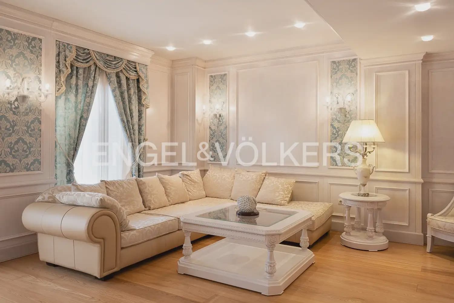 4 chambre Maison de Ville à vendre à Valence ville avec garage - 990 000 € (Ref: 9897973)
