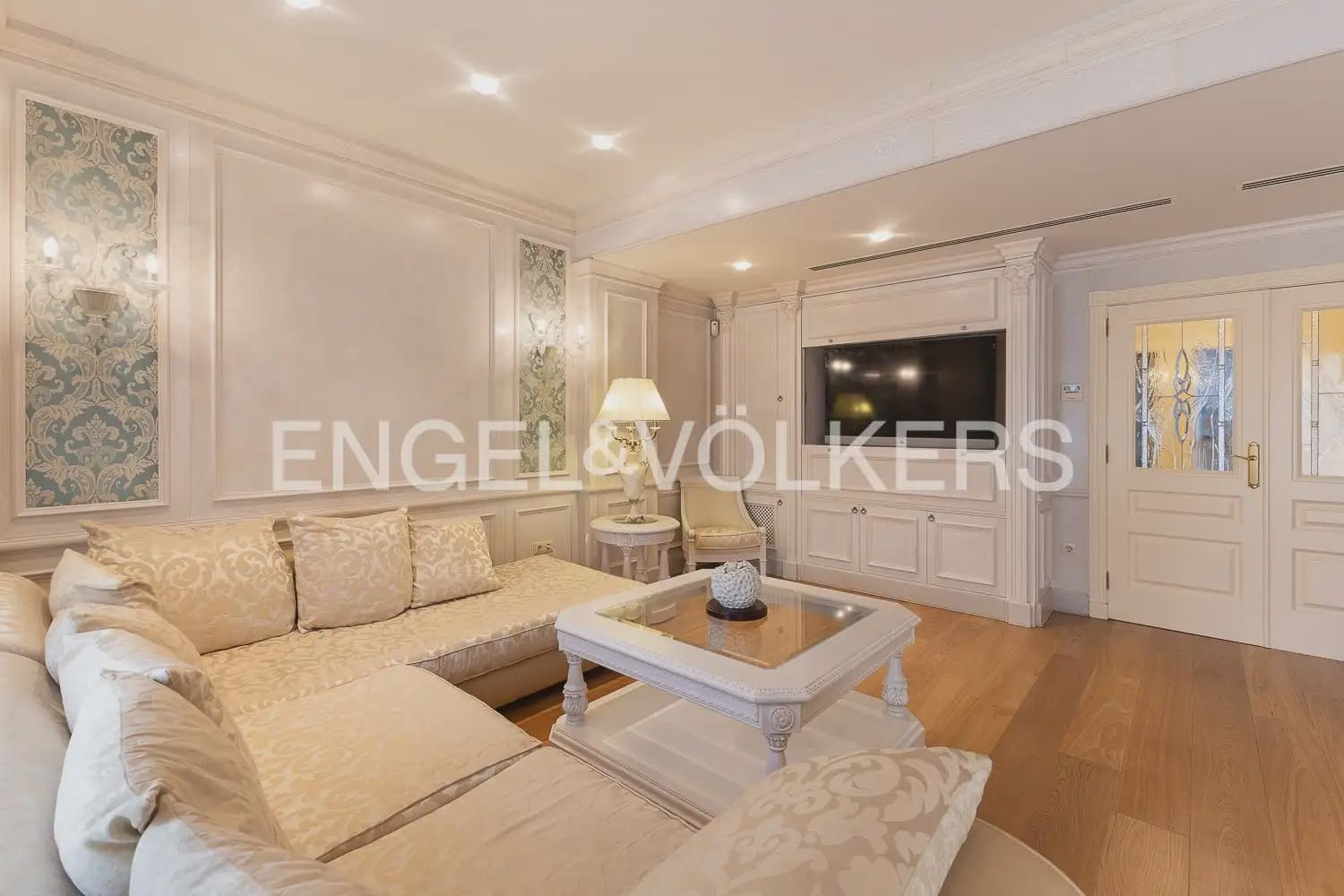 4 chambre Maison de Ville à vendre à Valence ville avec garage - 990 000 € (Ref: 9897973)