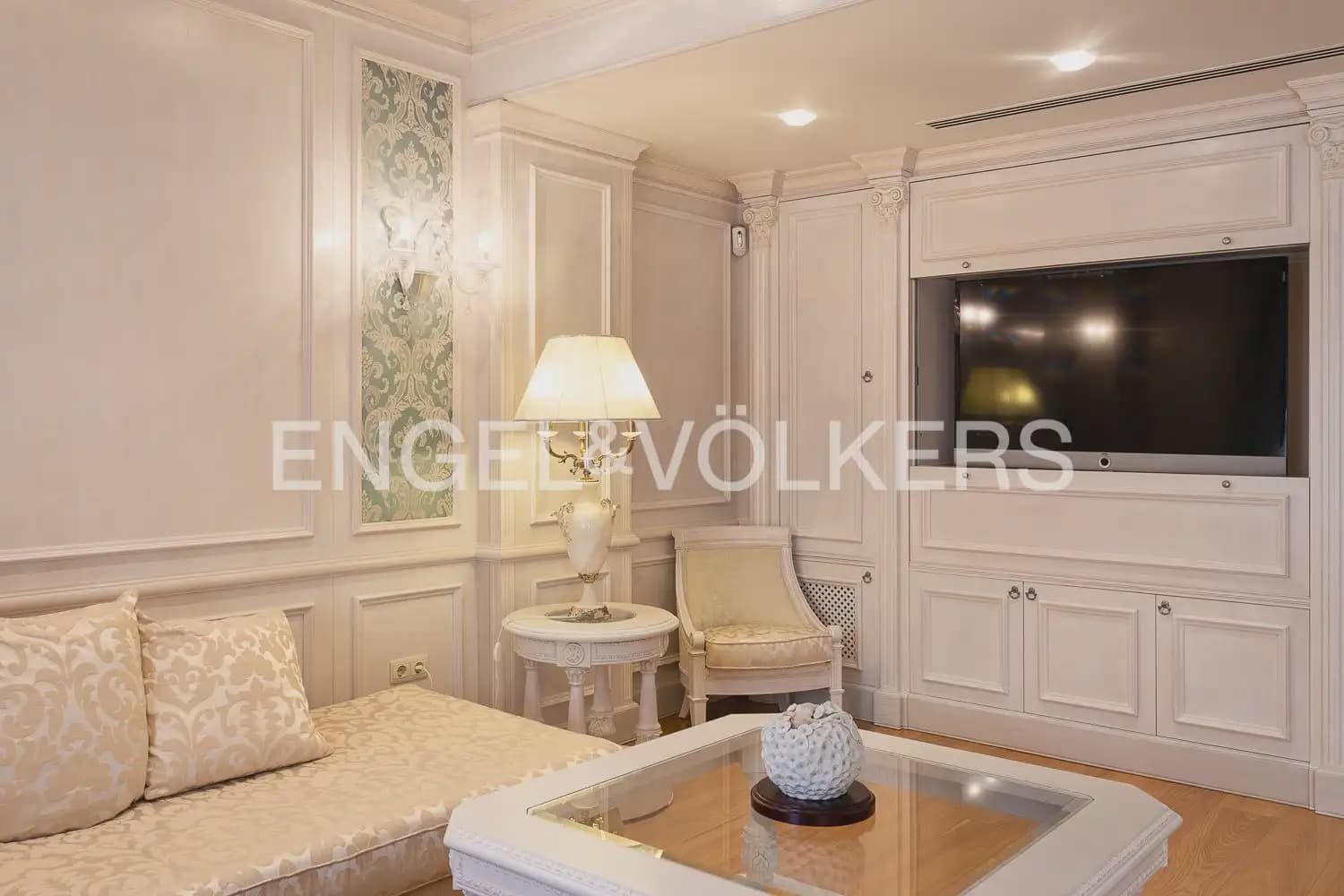 4 chambre Maison de Ville à vendre à Valence ville avec garage - 990 000 € (Ref: 9897973)