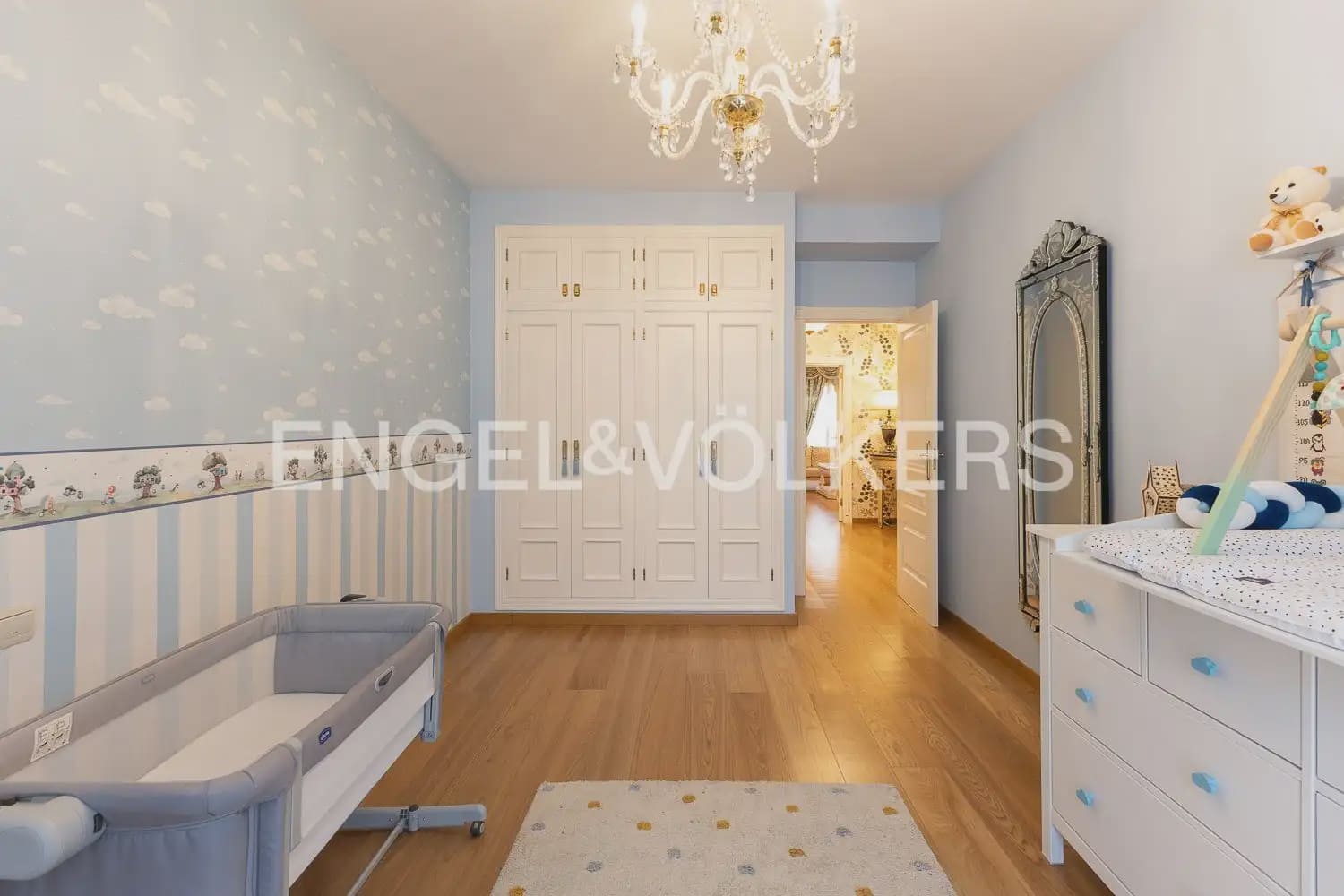 4 chambre Maison de Ville à vendre à Valence ville avec garage - 990 000 € (Ref: 9897973)