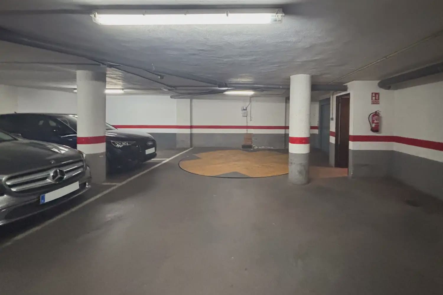 Garaż na sprzedaż w Miasto Walencja - 50 000 € (Ref: 9897974)