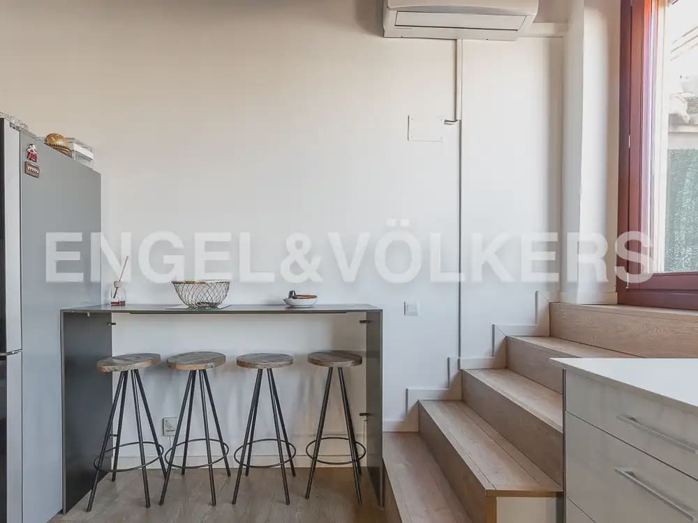 2 quarto Penthouse para arrendar em Valencia cidade - 2 000 € (Ref: 9897975)