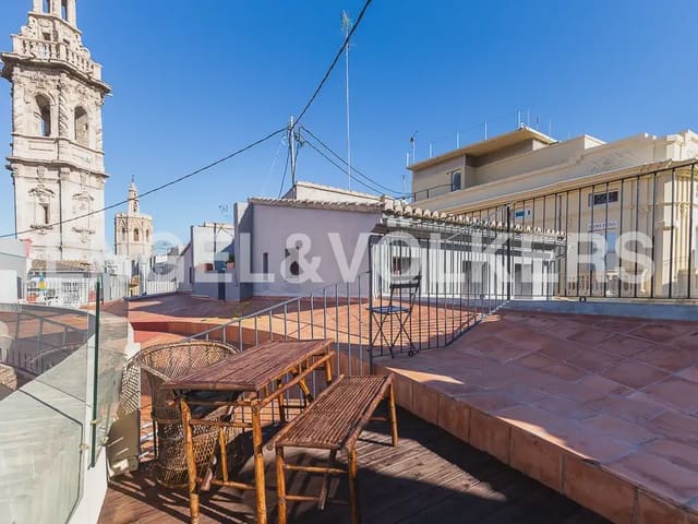 2 quarto Penthouse para arrendar em El Mercat, Valência cidade - 2 000 € (Ref: 9897975)