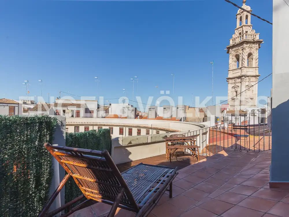 2 quarto Penthouse para arrendar em Valencia cidade - 2 000 € (Ref: 9897975)