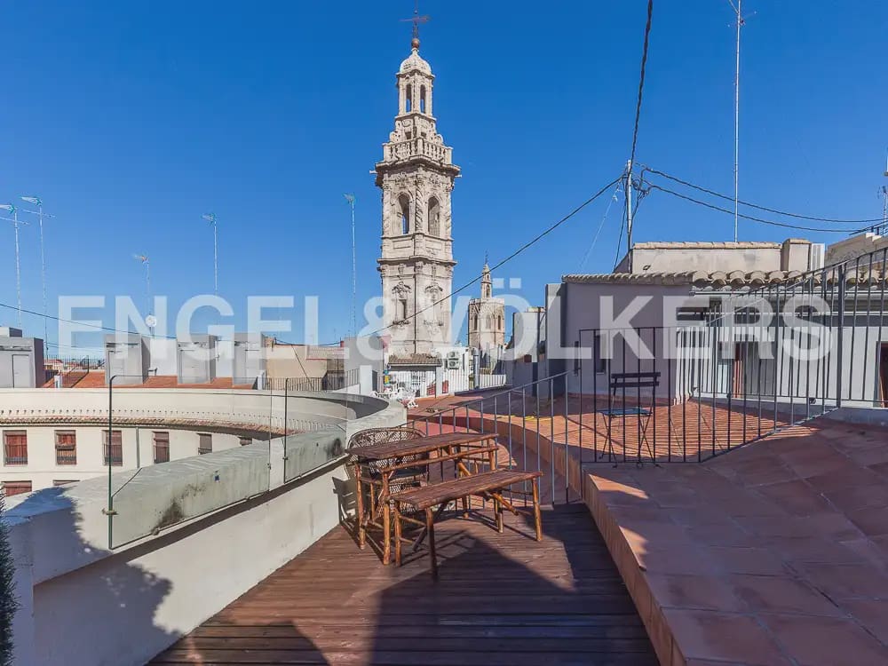 2 quarto Penthouse para arrendar em Valencia cidade - 2 000 € (Ref: 9897975)