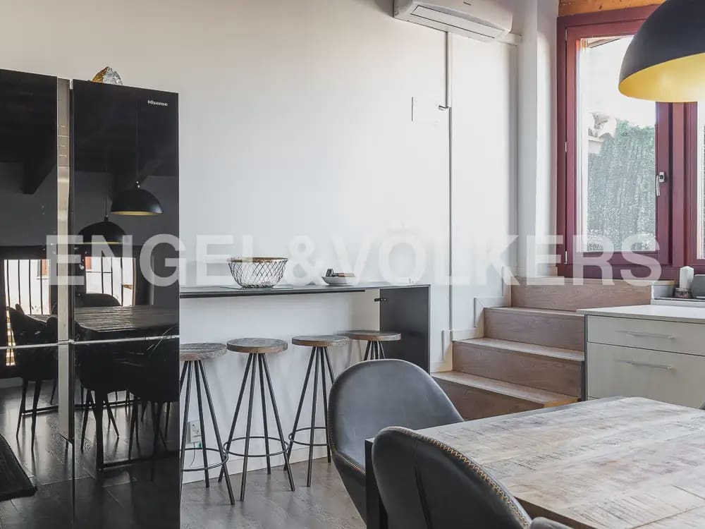 2 quarto Penthouse para arrendar em Valencia cidade - 2 000 € (Ref: 9897975)