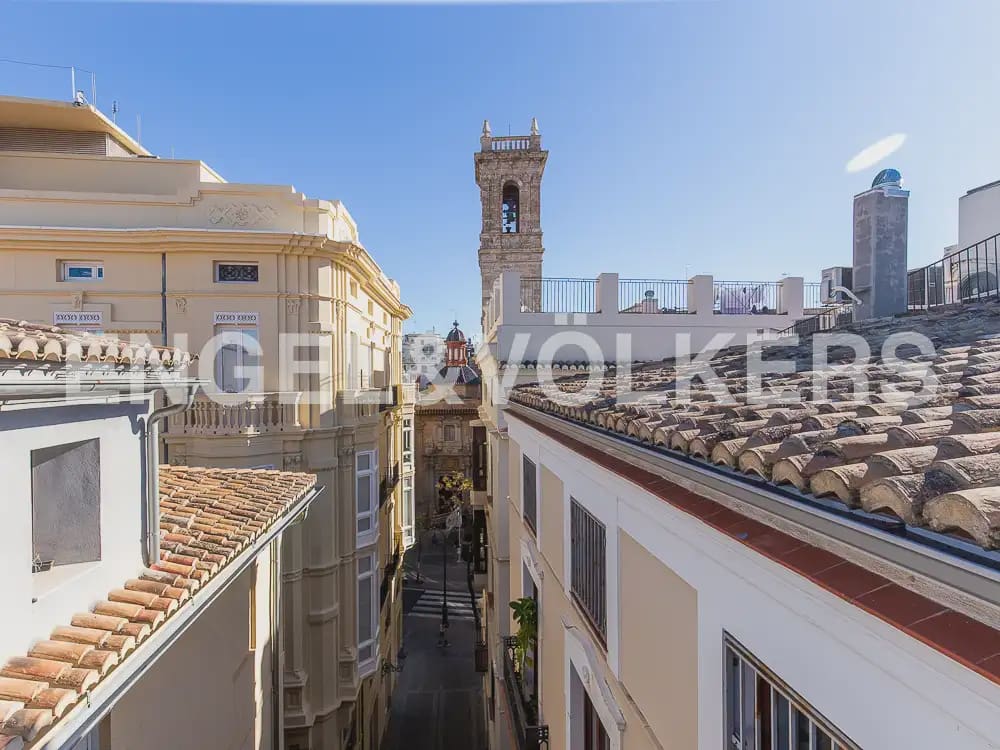 2 quarto Penthouse para arrendar em Valencia cidade - 2 000 € (Ref: 9897975)