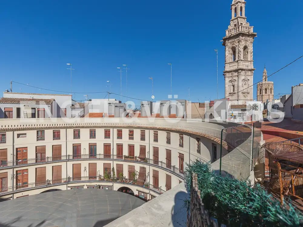2 quarto Penthouse para arrendar em Valencia cidade - 2 000 € (Ref: 9897975)