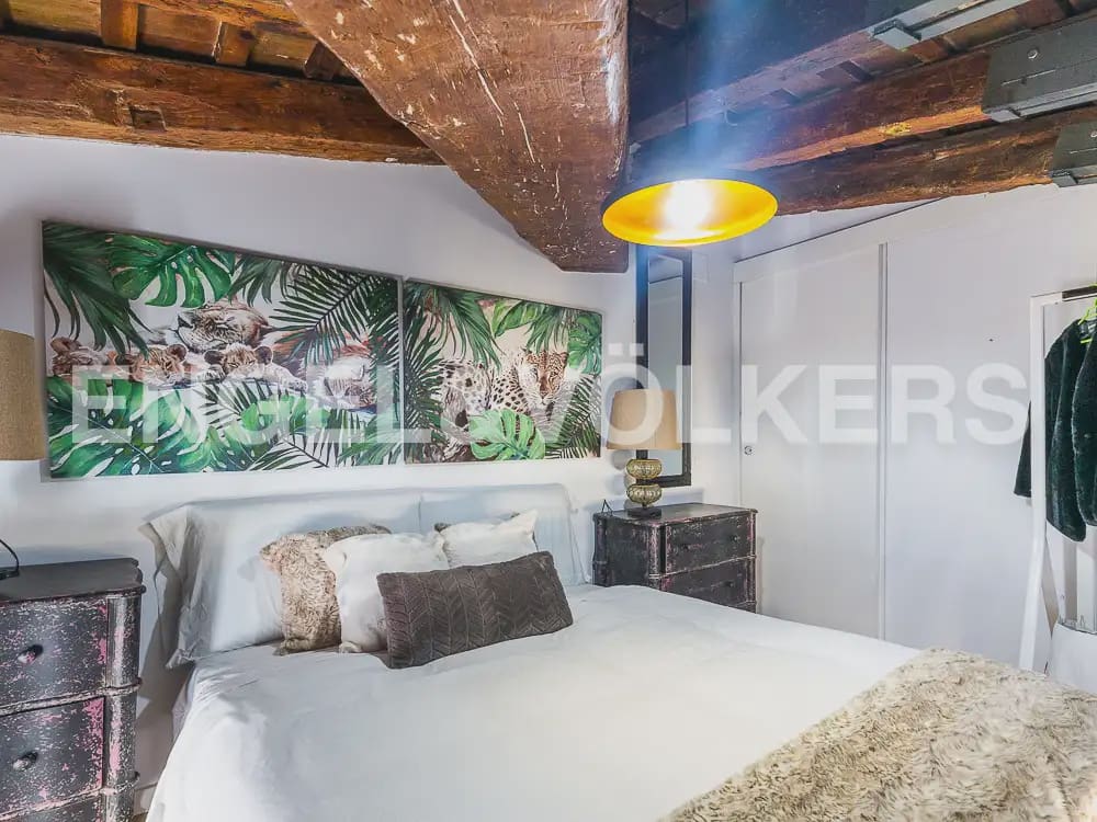 2 quarto Penthouse para arrendar em Valencia cidade - 2 000 € (Ref: 9897975)