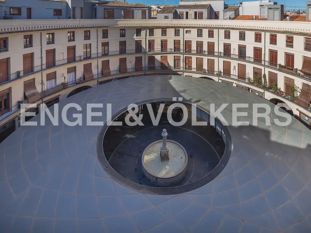 2 quarto Penthouse para arrendar em Valencia cidade - 2 000 € (Ref: 9897975)