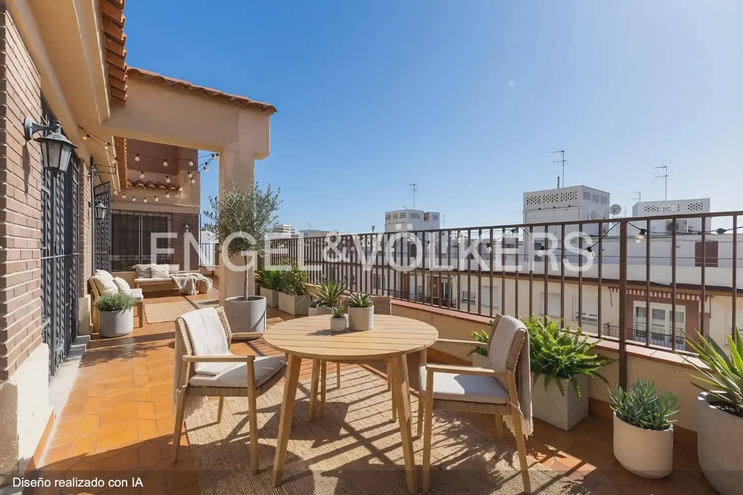 4 quarto Penthouse para venda em Castello de la Plana com garagem - 345 000 € (Ref: 9897977)