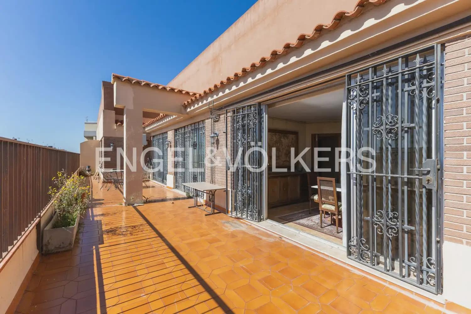 4 quarto Penthouse para venda em Castello de la Plana com garagem - 345 000 € (Ref: 9897977)