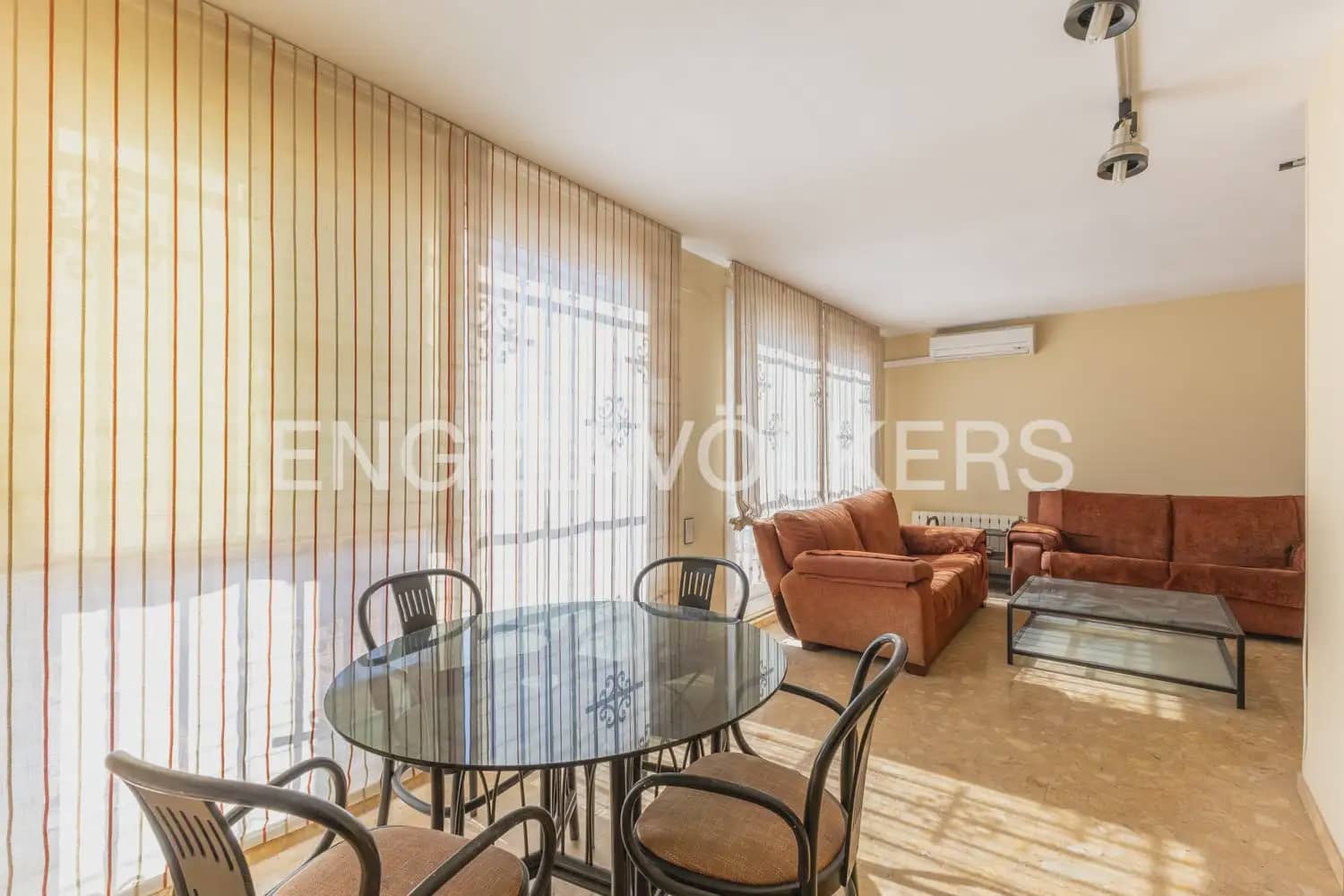 4 quarto Penthouse para venda em Castello de la Plana com garagem - 345 000 € (Ref: 9897977)