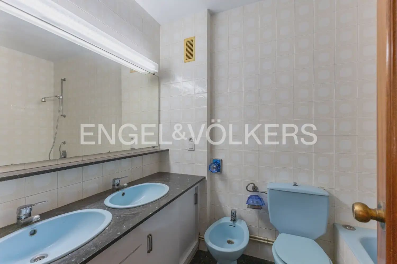 4 quarto Penthouse para venda em Castello de la Plana com garagem - 345 000 € (Ref: 9897977)
