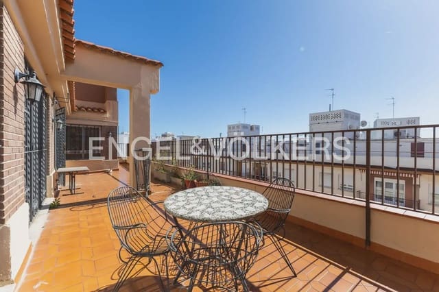 4 makuuhuone Kattohuoneisto myytävänä paikassa Centro, Castelló de la Plana mukana 
autotalli - 345 000 € (Ref: 9897977)