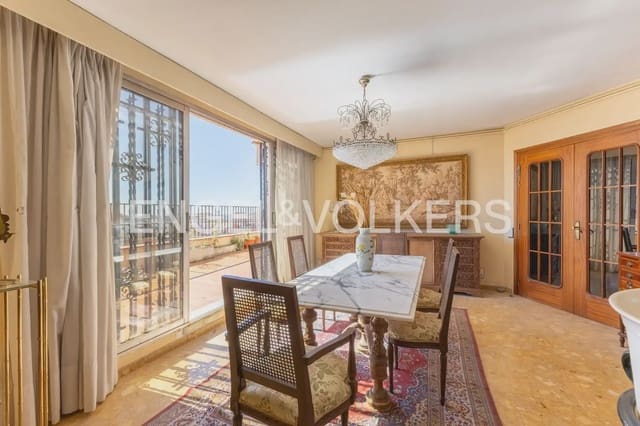 4 makuuhuone Kattohuoneisto myytävänä paikassa Centro, Castelló de la Plana mukana 
autotalli - 345 000 € (Ref: 9897977)
