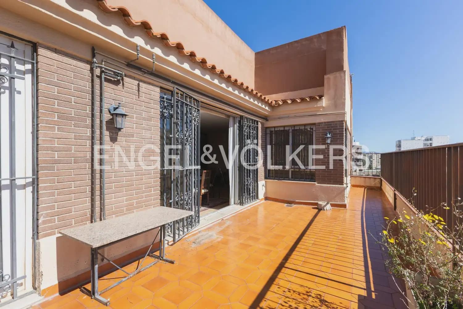 4 quarto Penthouse para venda em Castello de la Plana com garagem - 345 000 € (Ref: 9897977)