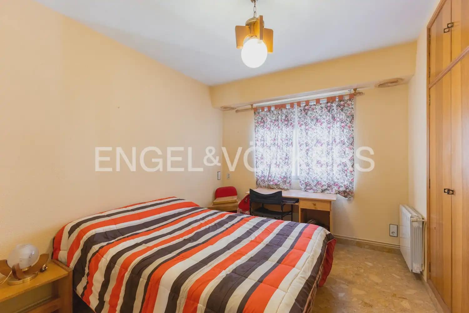 4 quarto Penthouse para venda em Castello de la Plana com garagem - 345 000 € (Ref: 9897977)