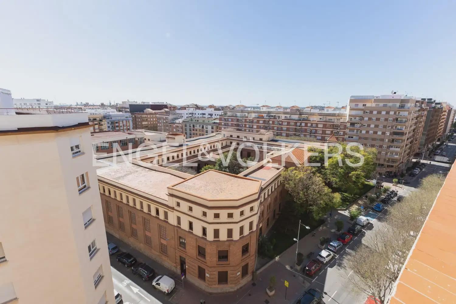 4 quarto Penthouse para venda em Castello de la Plana com garagem - 345 000 € (Ref: 9897977)