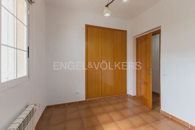 4 bedroom Villa for sale in Bétera with pool garage - € 368,000 (Ref: 9897978)