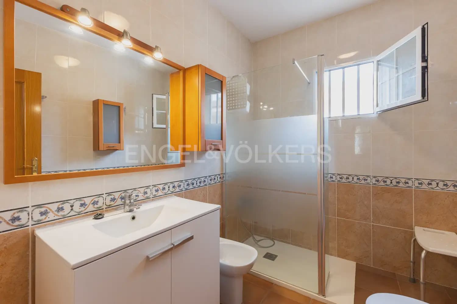 4 sovrum Villa till salu i Betera med pool garage - 368 000 € (Ref: 9897978)