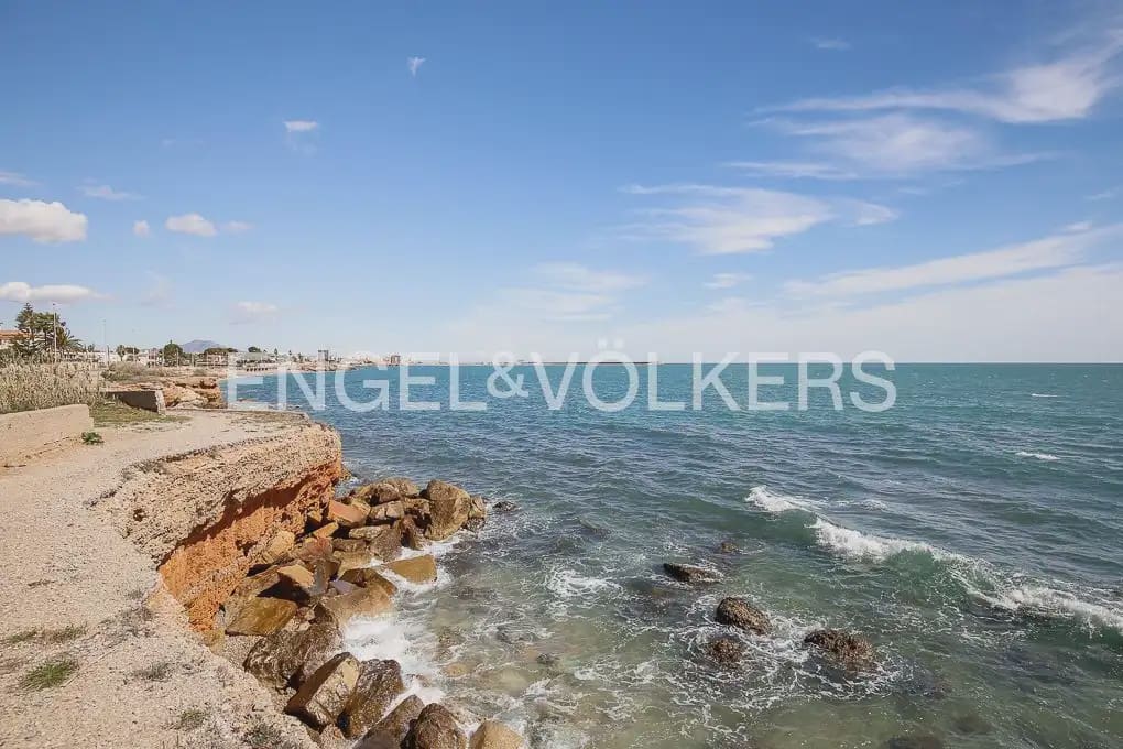 3 bedroom Villa for sale in Vinaros with pool garage - € 490,000 (Ref: 9897979)