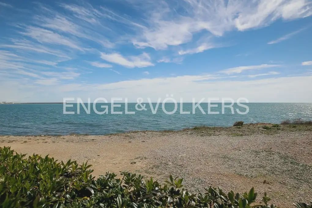 3 bedroom Villa for sale in Vinaros with pool garage - € 490,000 (Ref: 9897979)