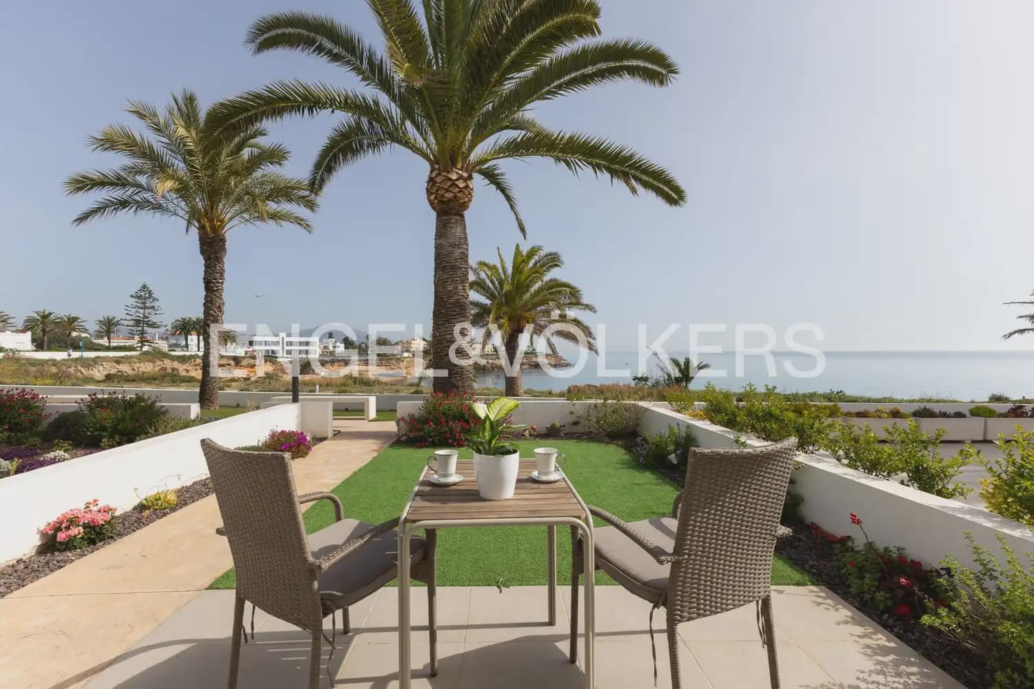 3 bedroom Villa for sale in Vinaros with pool garage - € 490,000 (Ref: 9897979)