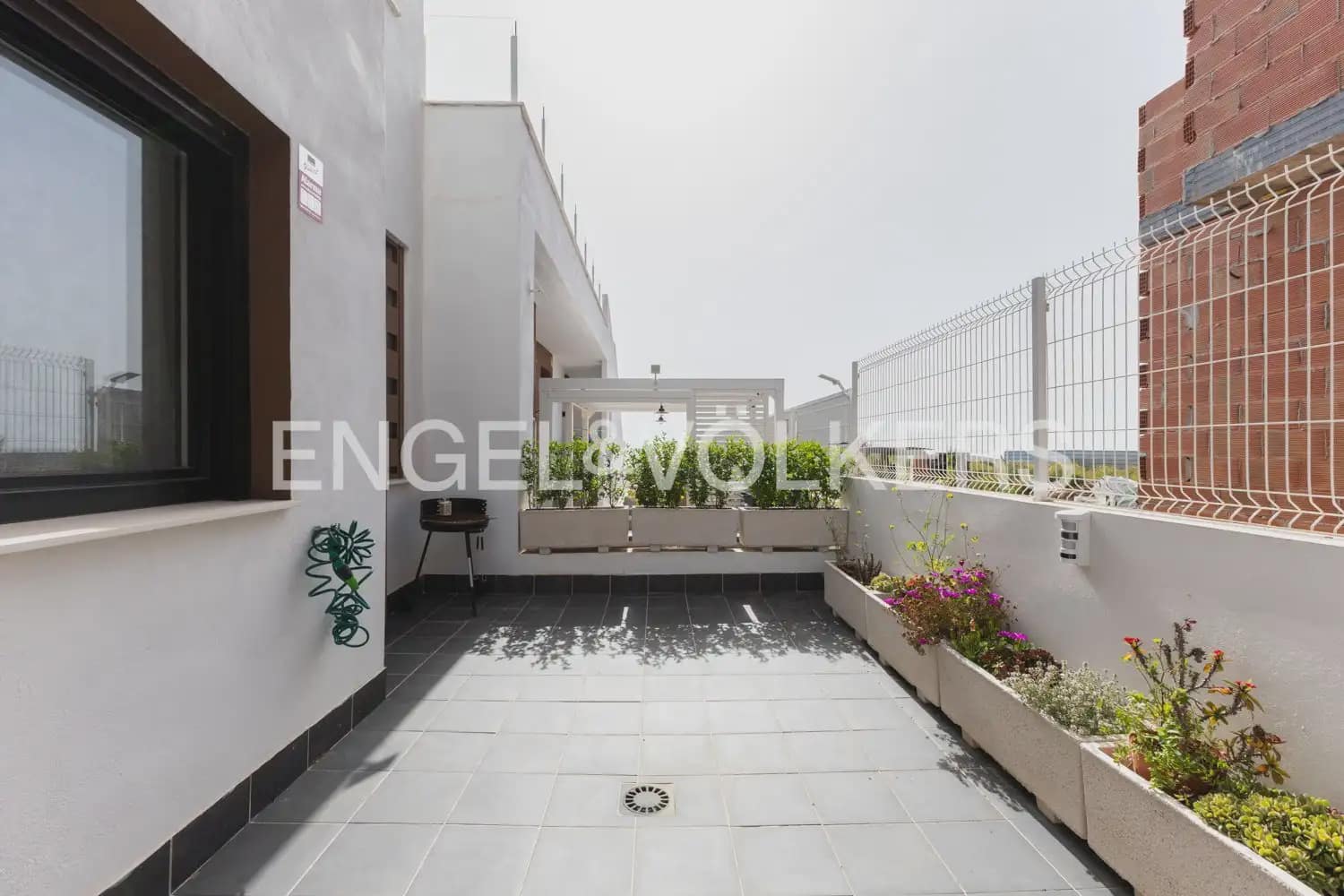 3 bedroom Villa for sale in Vinaros with pool garage - € 490,000 (Ref: 9897979)