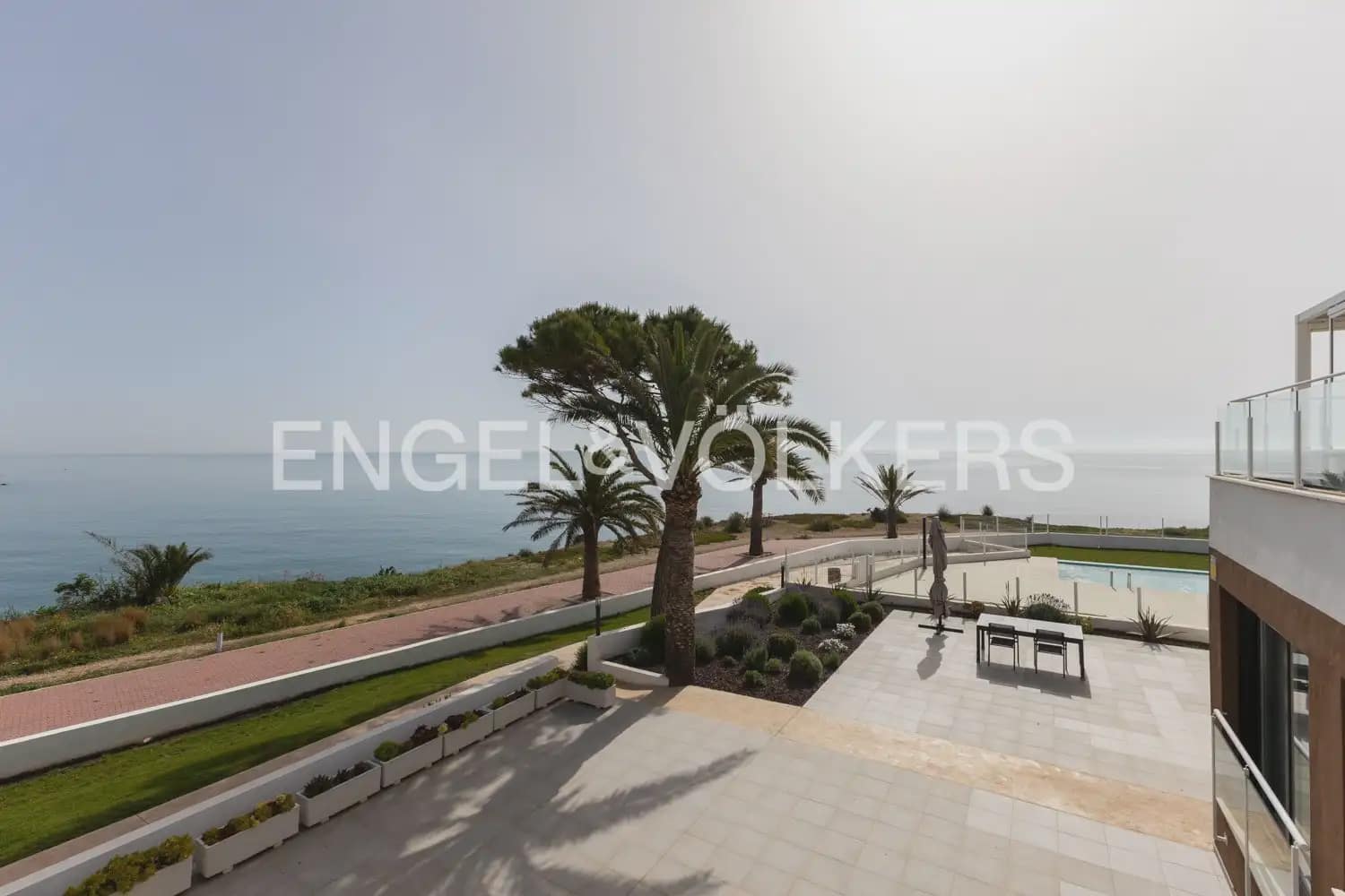 3 bedroom Villa for sale in Vinaros with pool garage - € 490,000 (Ref: 9897979)