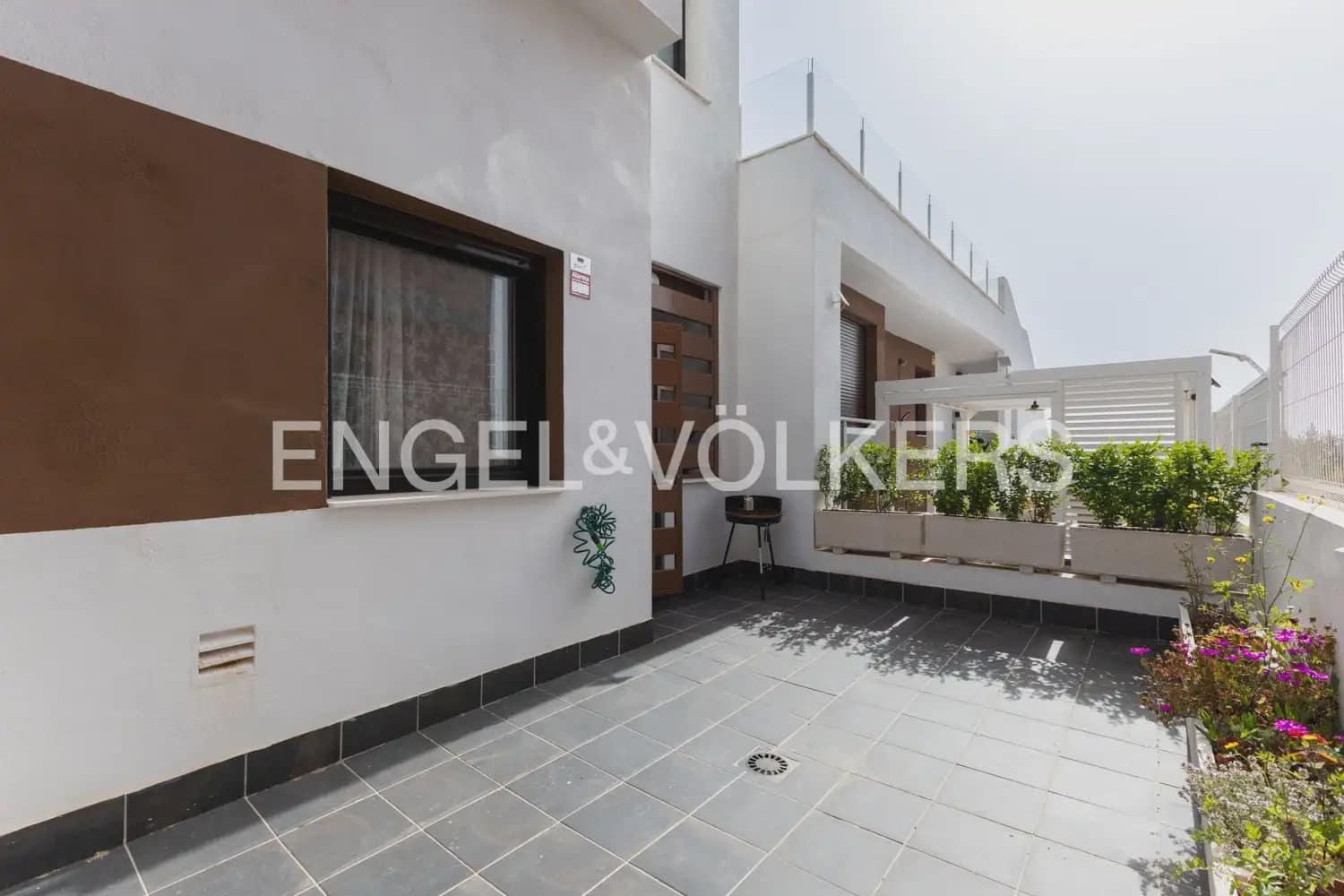 3 bedroom Villa for sale in Vinaros with pool garage - € 490,000 (Ref: 9897979)